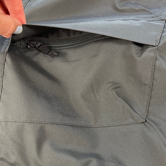 NWOT Columbia Kestrel Convertible Dark Gray Cargo Pants Shorts Hiking Women’s 14 - Picture 11 of 14